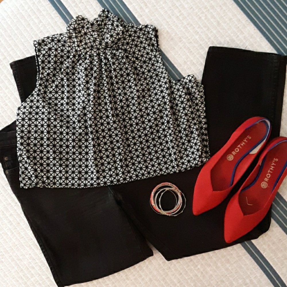 Black and grey geometric pattern blouse